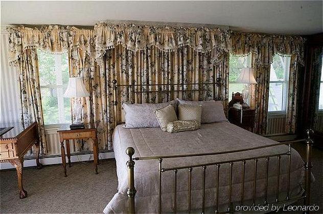 The Quarterdeck Inn By The Sea Rockport Room photo