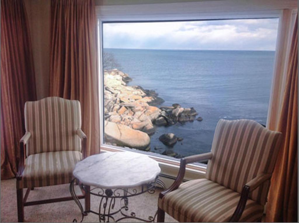 The Quarterdeck Inn By The Sea Rockport Room photo